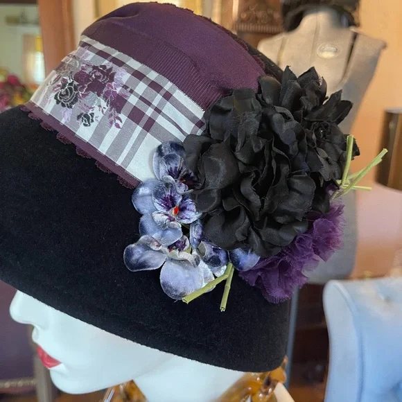 Fleur de Paris Gorgeous Deep Violet Hat. Such Glamour! NWT  display picture 1